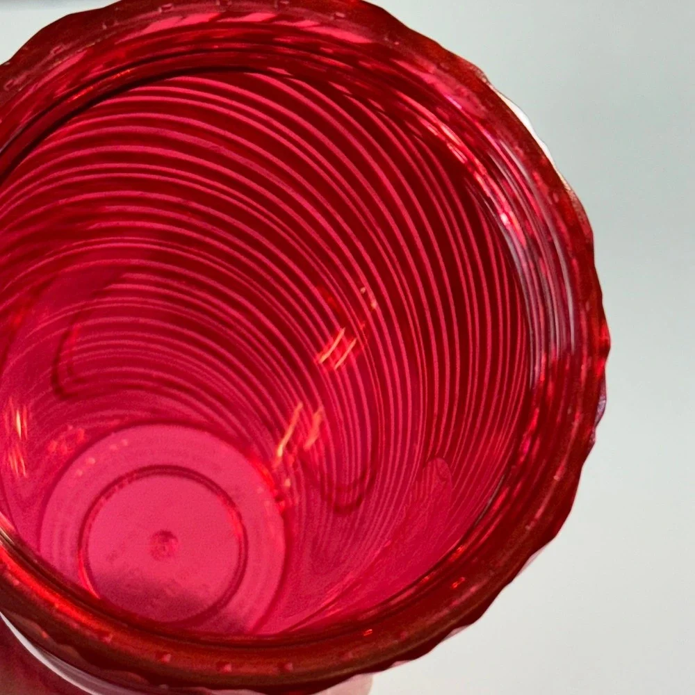 Starbucks Red Swirl‎ Cold Cup Tumbler 24 fl oz Holiday Edition No Lid